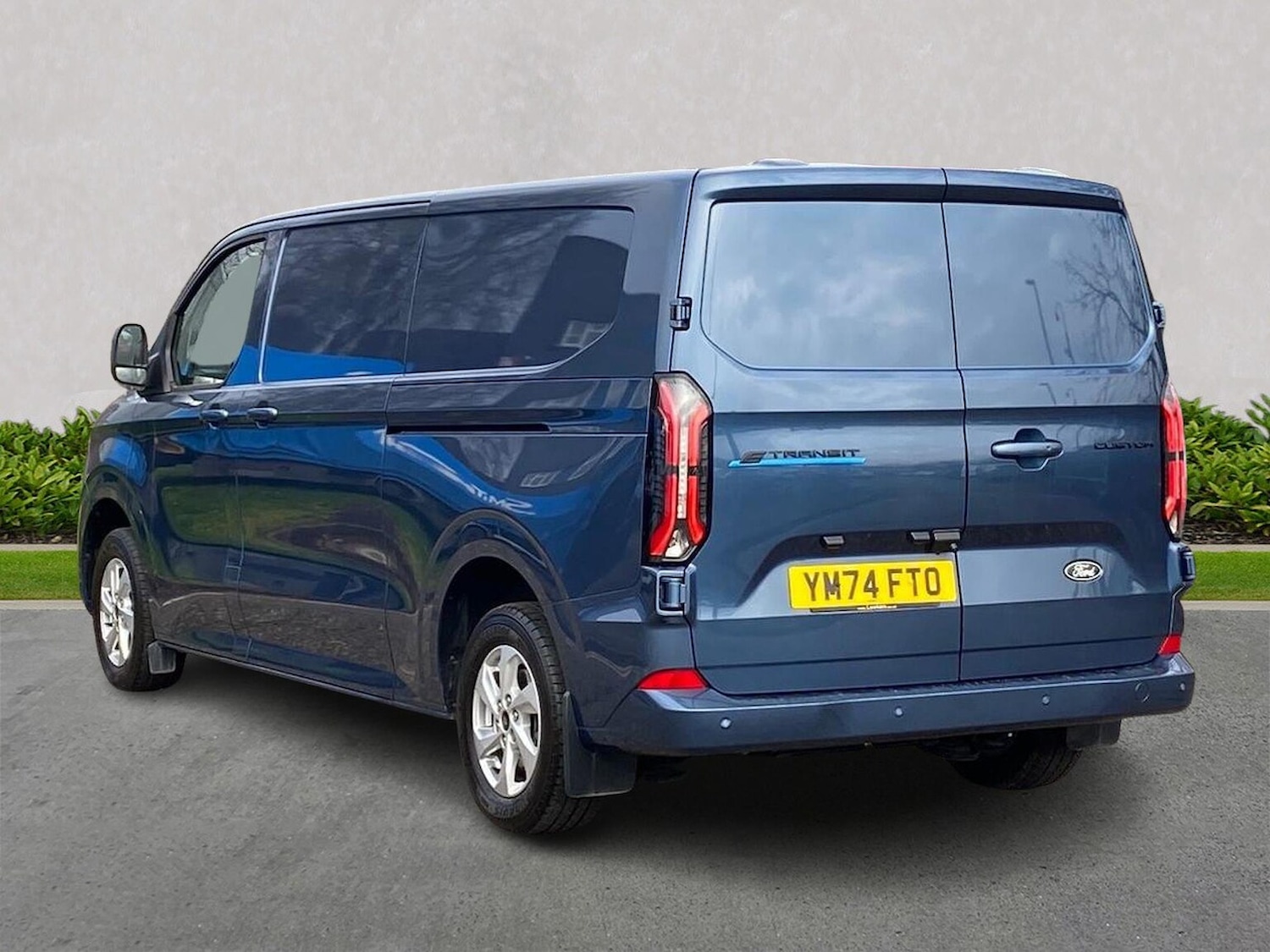 Used Ford Transit Custom 2024 for sale - 78194331: Photo 2