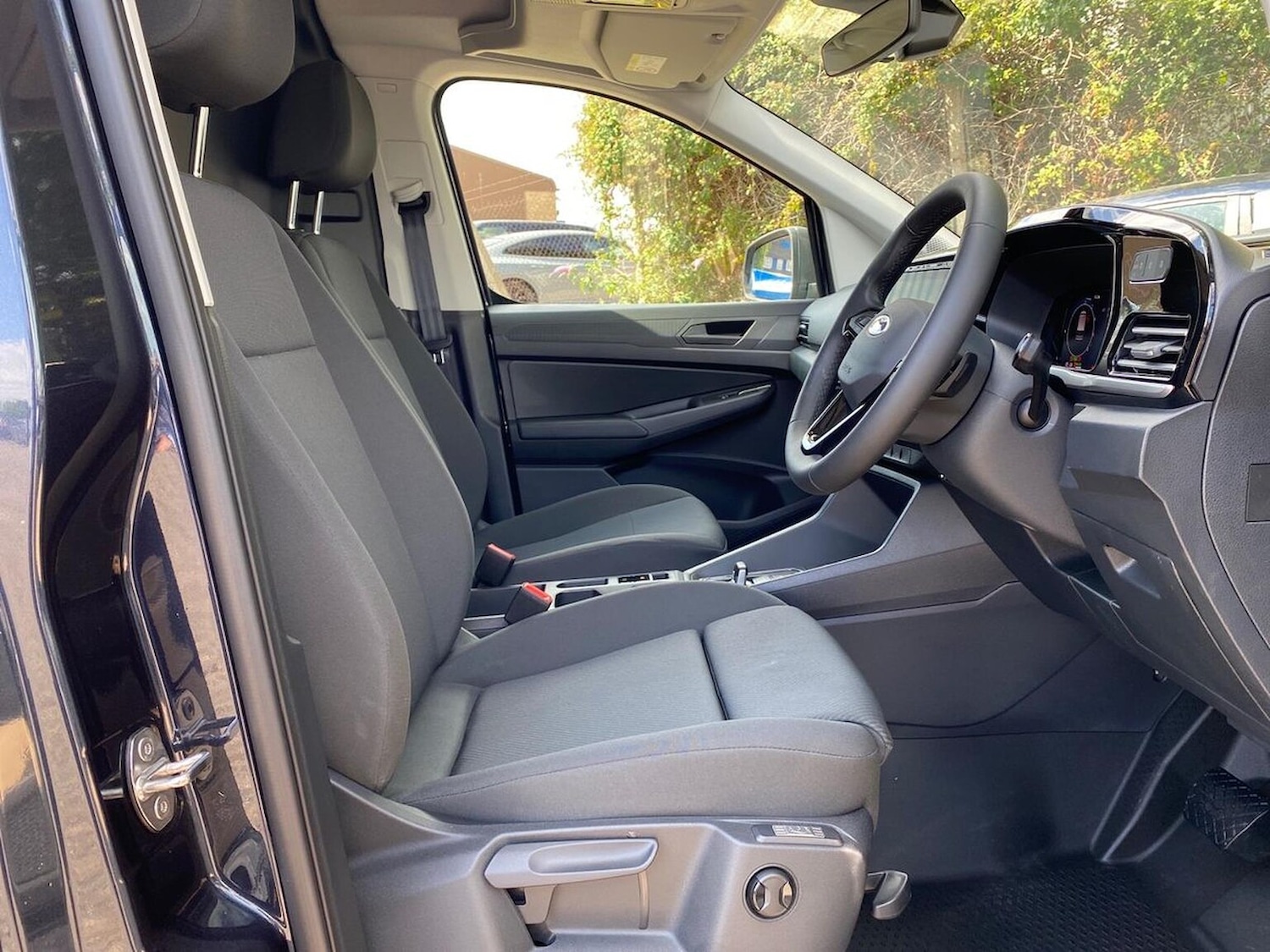 Used Ford Transit Connect 2025 for sale - 76809361: Photo 16