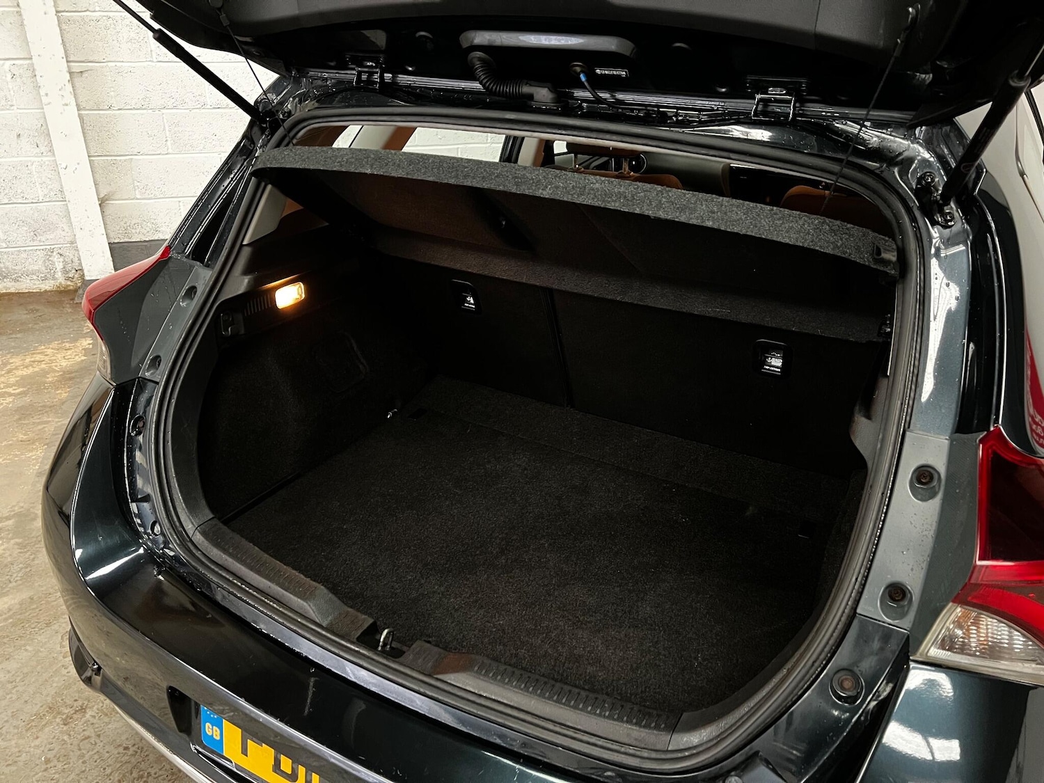 Used Toyota Auris 2016 for sale - 77468339: Photo 9