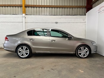 Used Volkswagen Passat 2014 for sale - 77671219: Photo