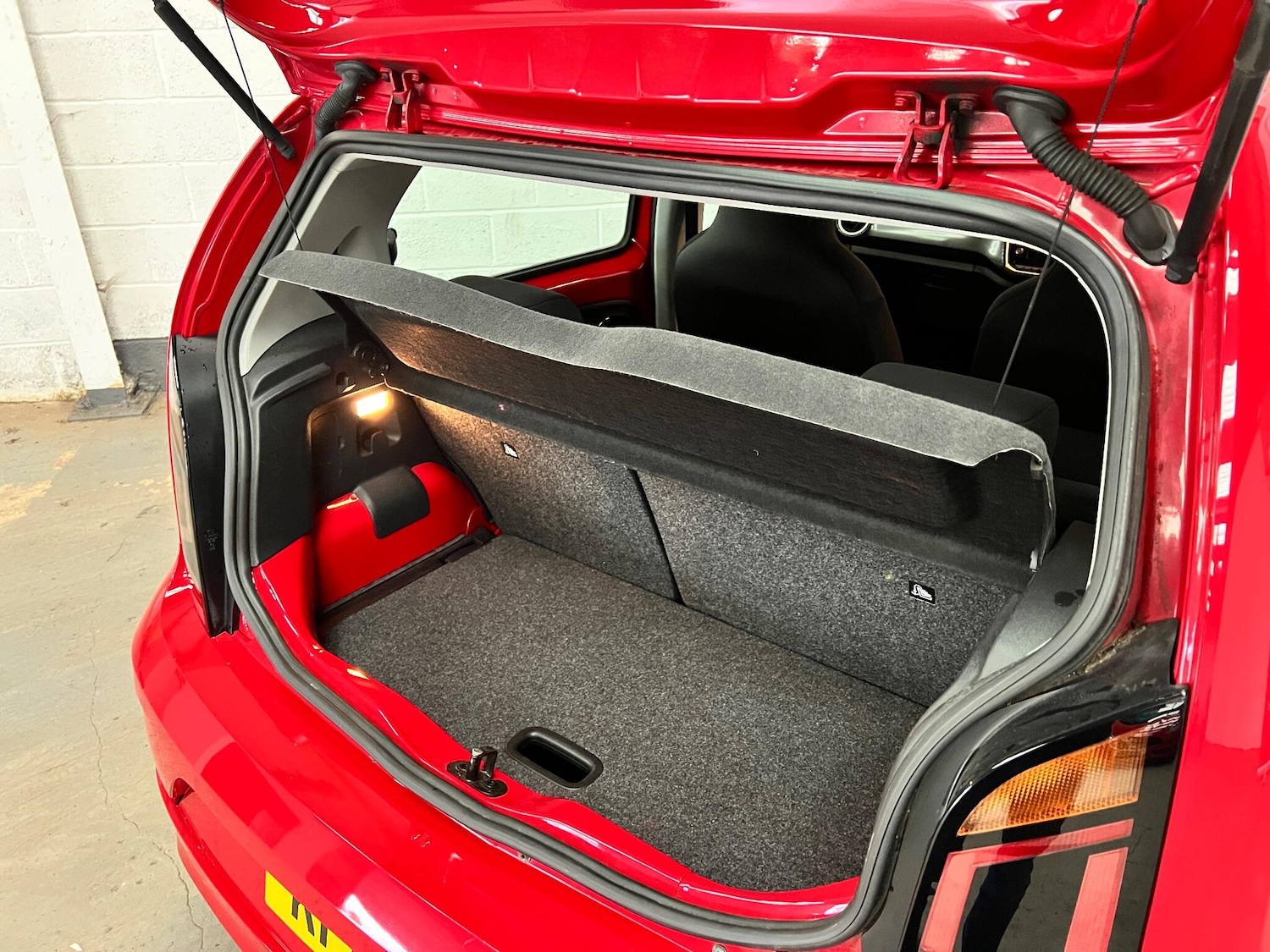 Used Volkswagen up! 2017 for sale - 77783842: Photo 10