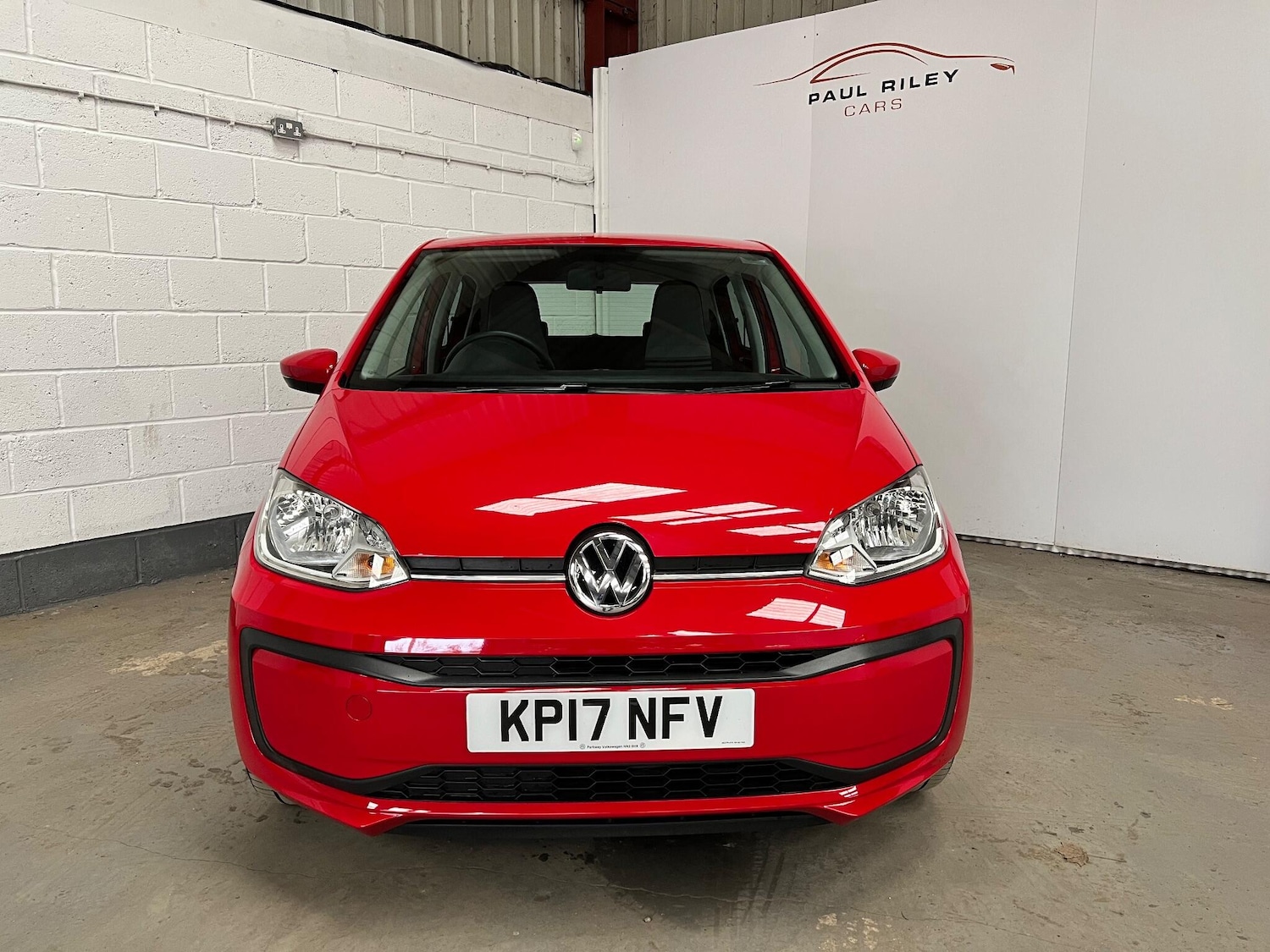 Used Volkswagen up! 2017 for sale - 77783842: Photo 2