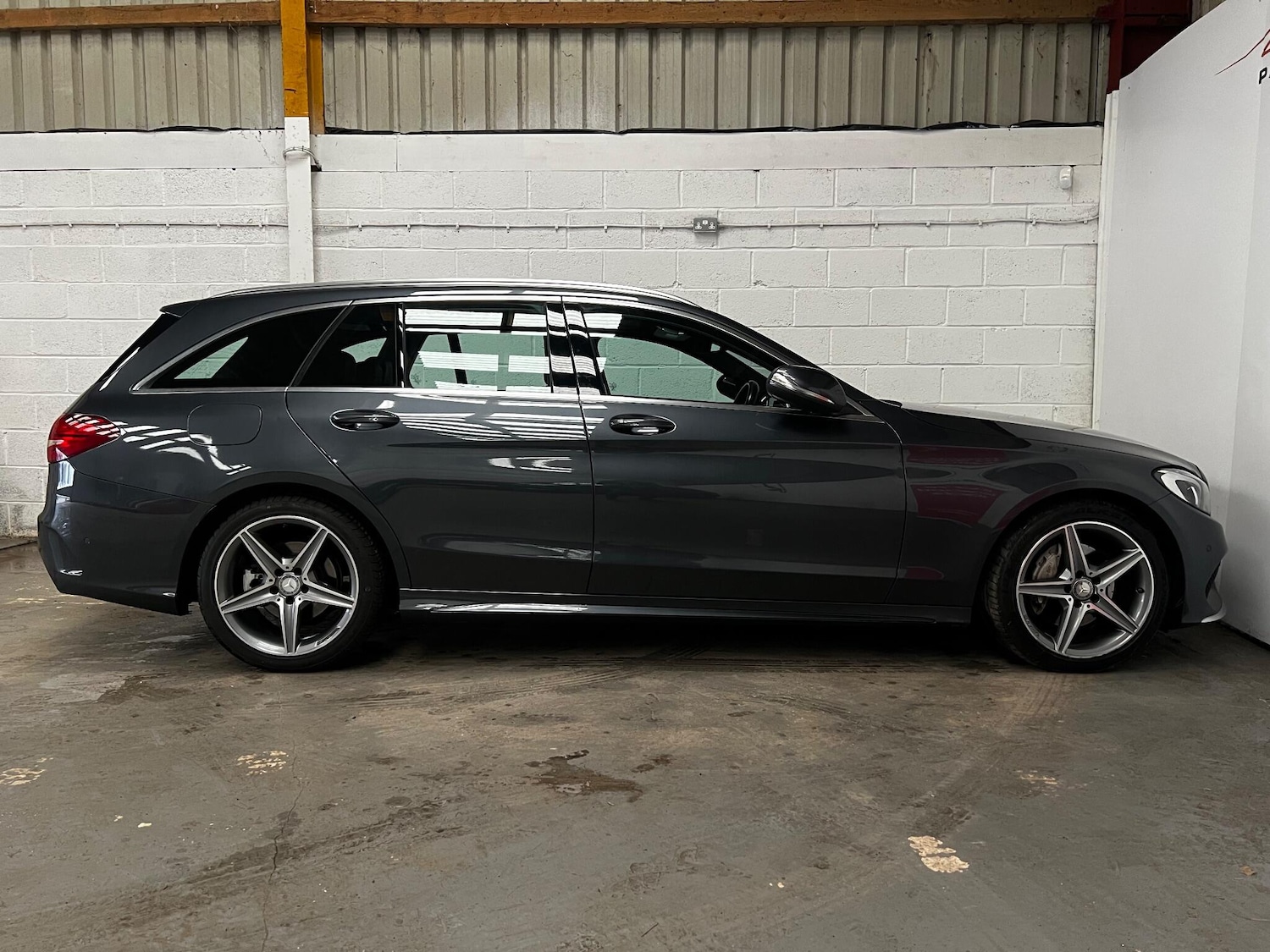 Used Mercedes-Benz C Class 2015 for sale - 77291607: Photo 4