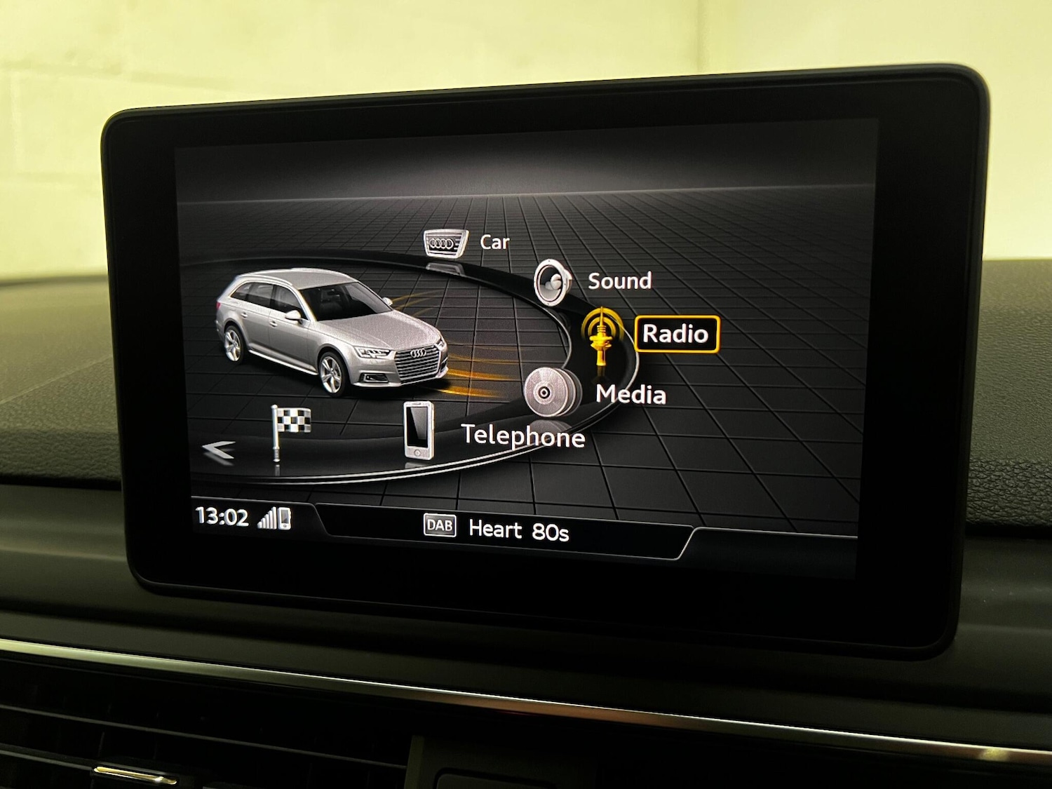 Used Audi A4 2017 for sale - 77305944: Photo 24