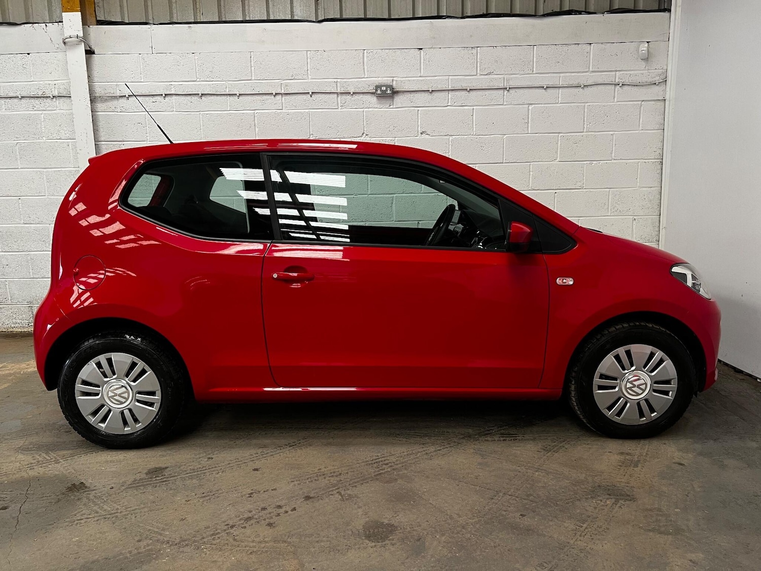 Used Volkswagen up! for sale - 77625378: Photo 3