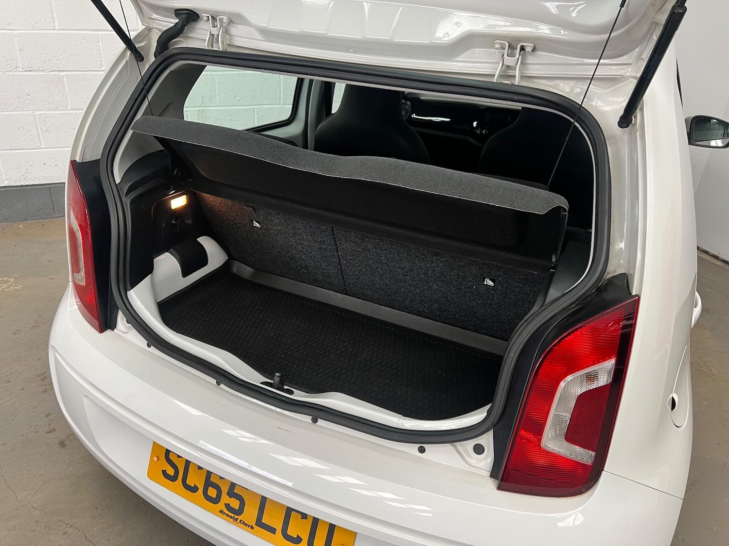 Used Volkswagen up! 2015 for sale - 77839215: Photo 10