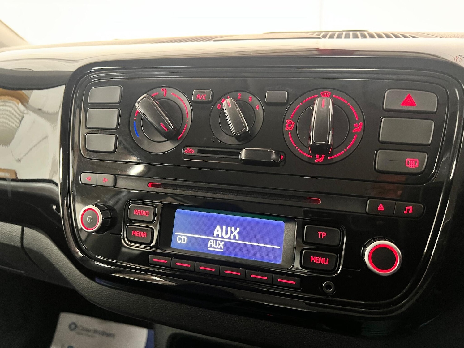 Used Volkswagen up! 2015 for sale - 77839215: Photo 23