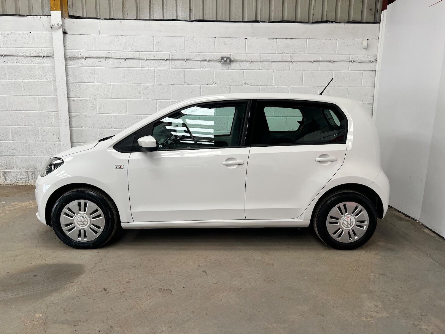 Used Volkswagen up! 2015 for sale - 77839215: Photo 5