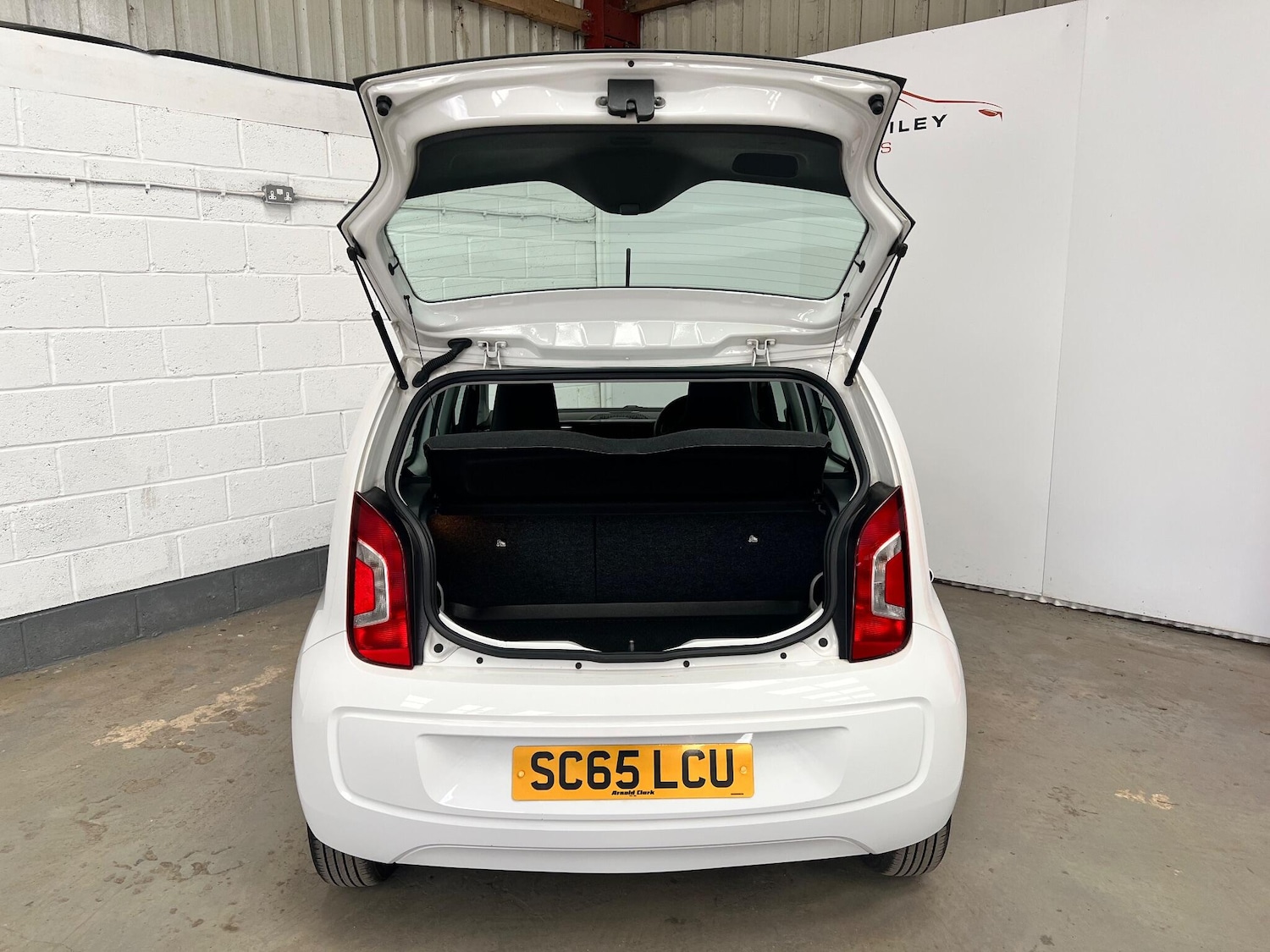 Used Volkswagen up! 2015 for sale - 77839215: Photo 9