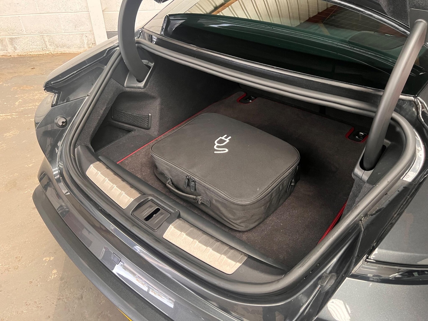 Used Porsche Taycan 2020 for sale - 77625738: Photo 11