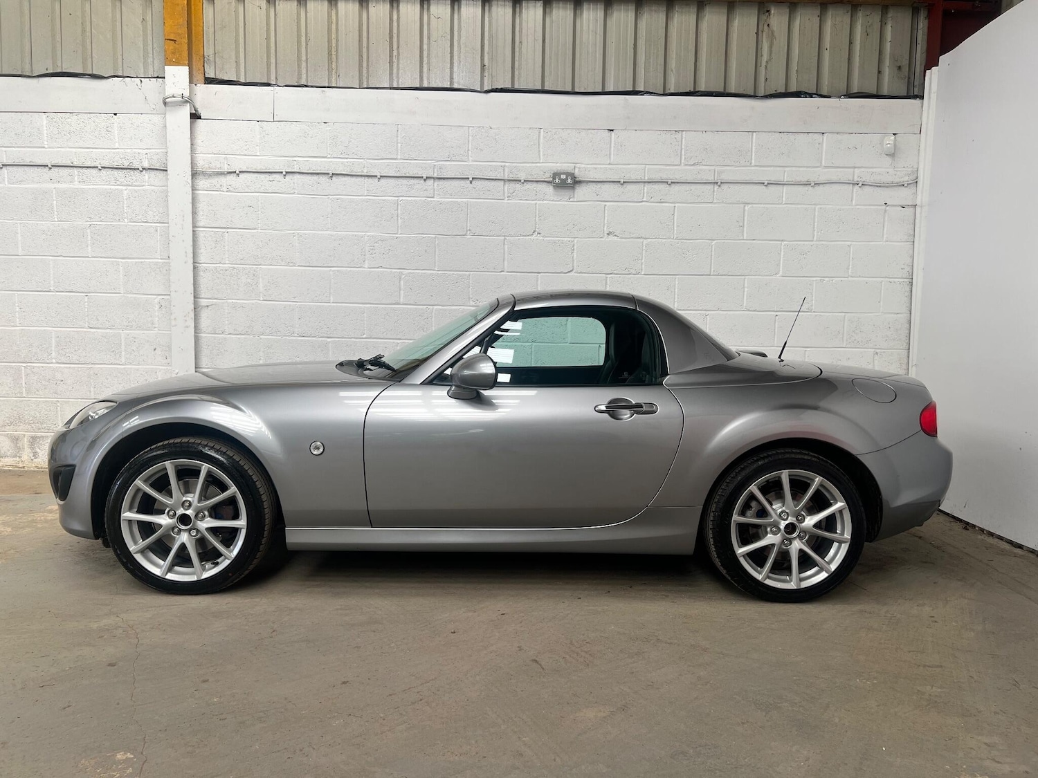 Used Mazda MX-5 2010 for sale - 78205457: Photo 8