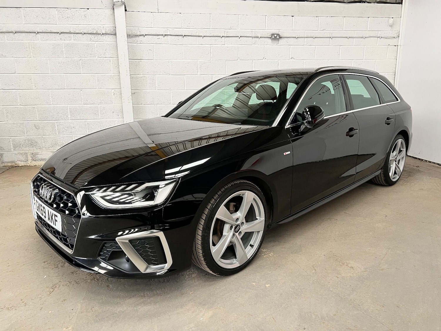 Used Audi A4 2019 for sale - 77970755: Photo 3