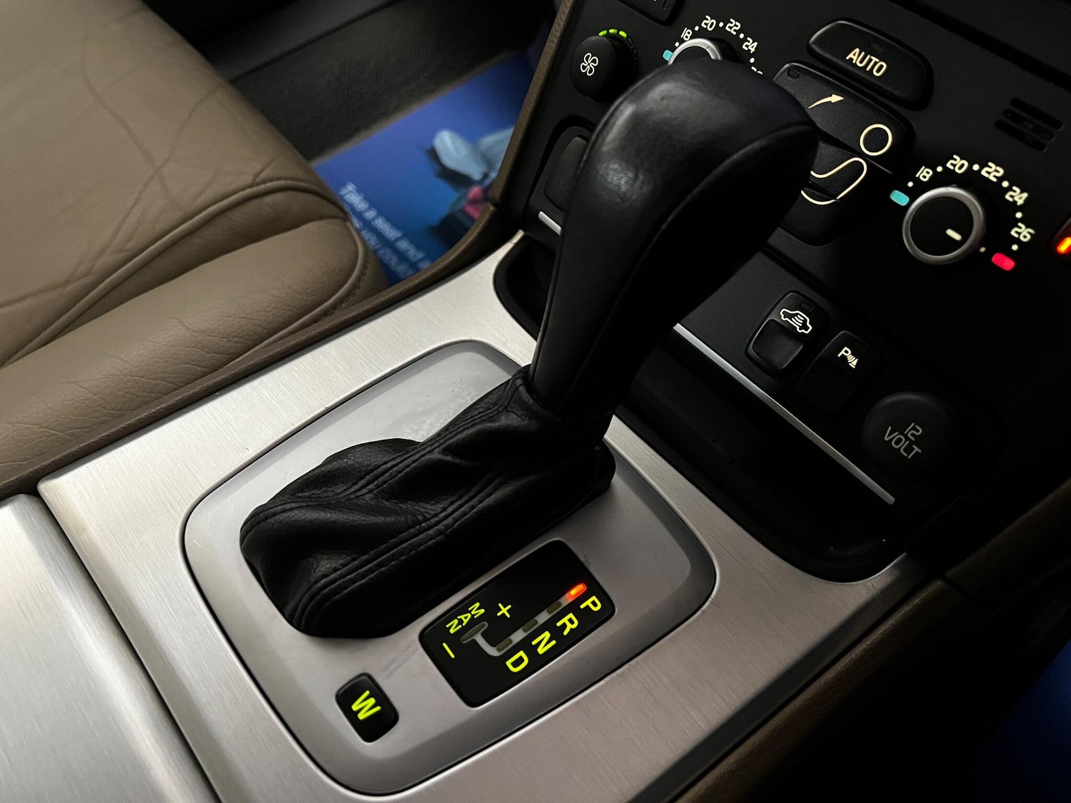 Used Volvo XC90 2014 for sale - 77440770: Photo 27