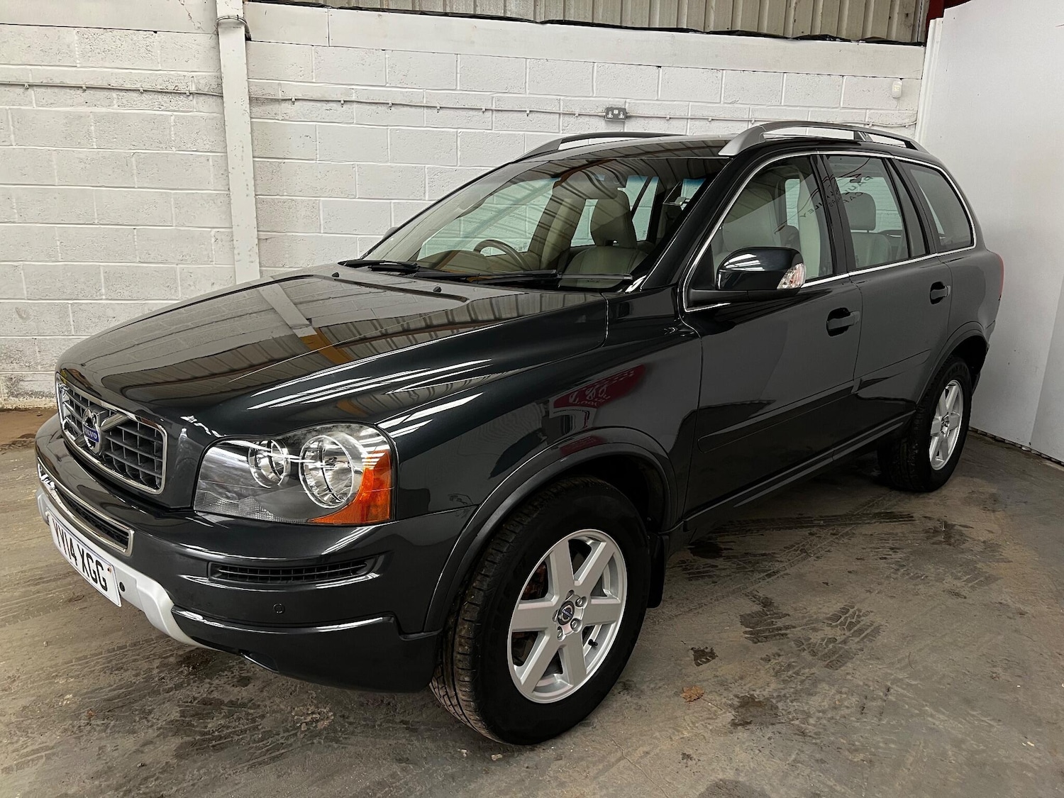 Used Volvo XC90 2014 for sale - 77440770: Photo 3