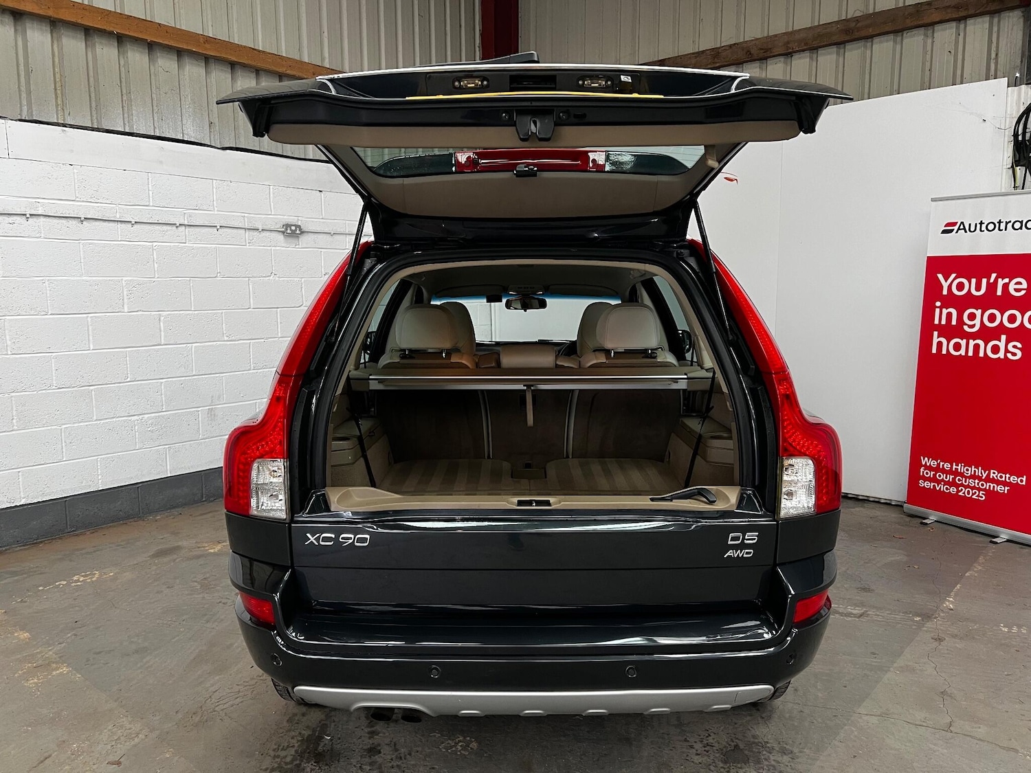 Used Volvo XC90 2014 for sale - 77440770: Photo 8