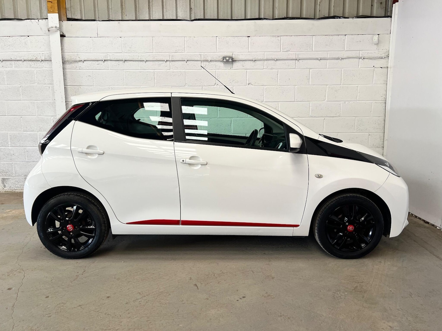 Used Toyota AYGO for sale - 78034341: Photo 4