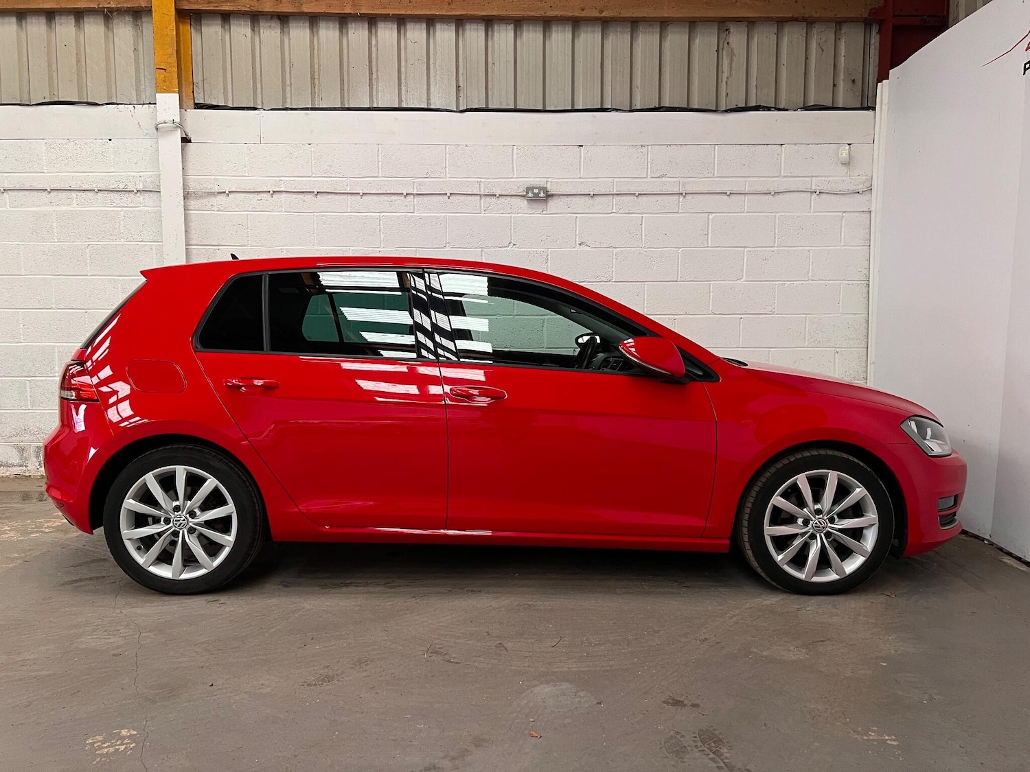 Used Volkswagen Golf 2015 for sale - 77016473: Photo 4