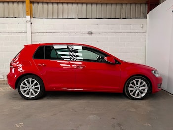 Used Volkswagen Golf 2015 for sale - 77016473: Photo