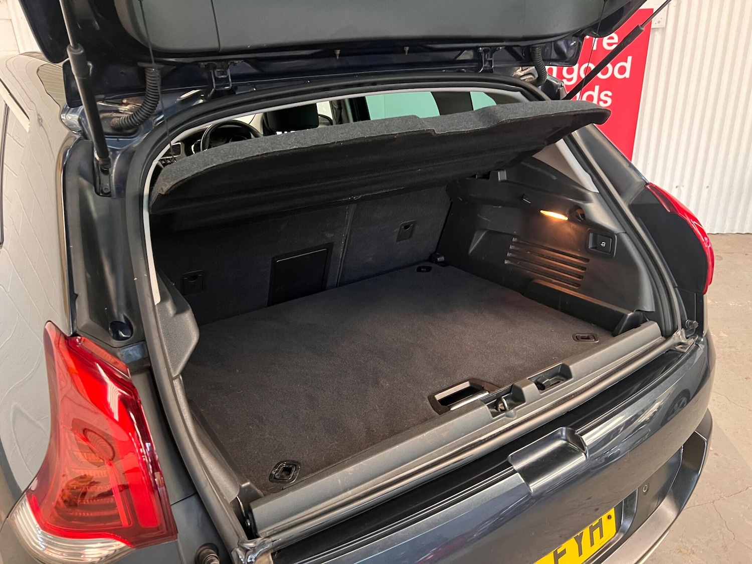 Used Peugeot 3008 2015 for sale - 77081795: Photo 12