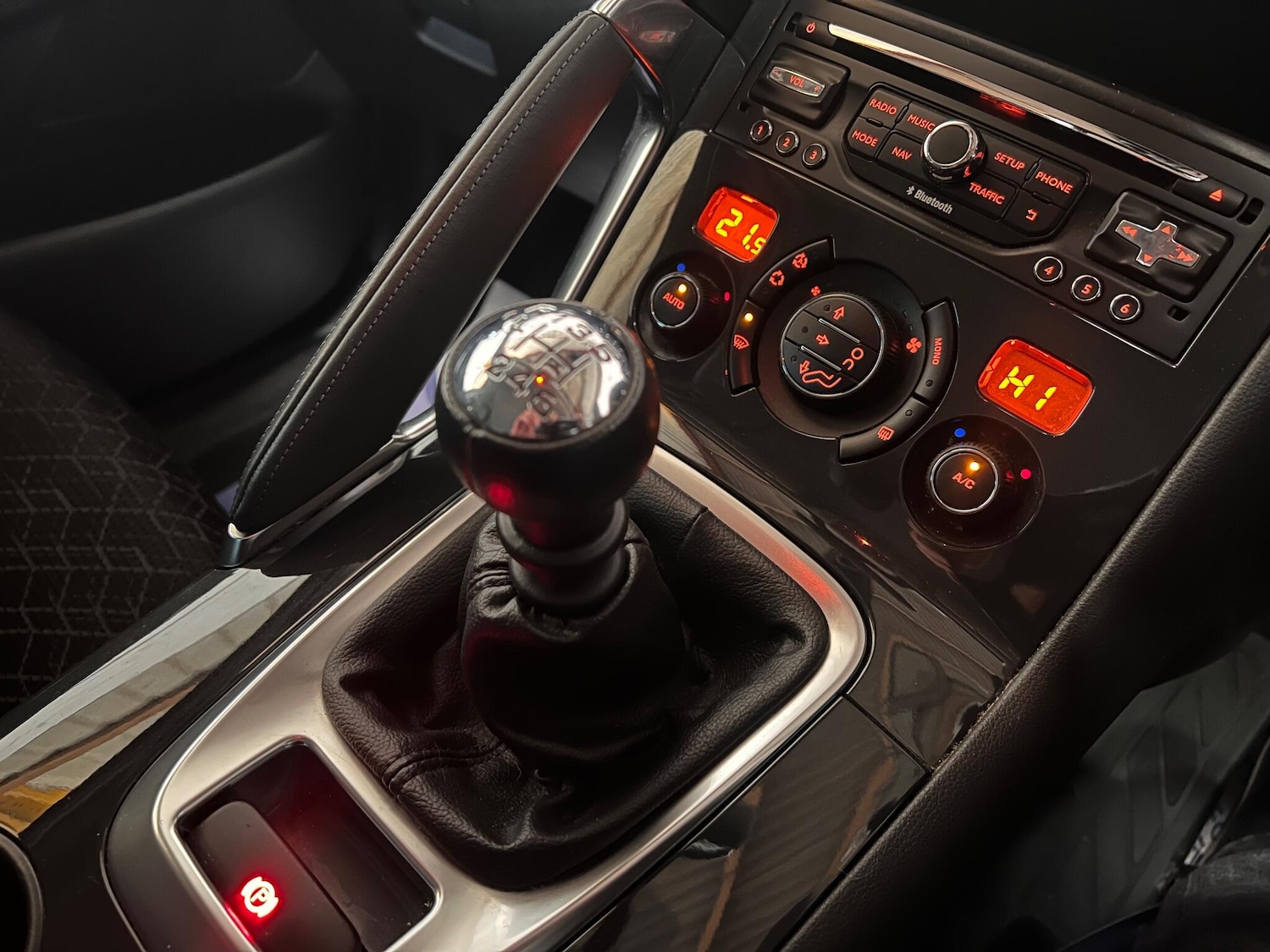 Used Peugeot 3008 2015 for sale - 77081795: Photo 26