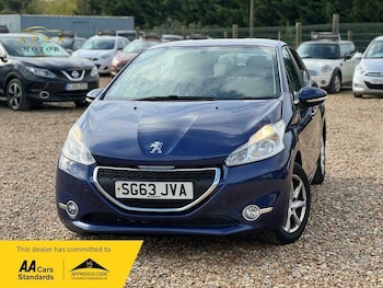 Used Peugeot 208 2013 for sale - 79497514: Photo