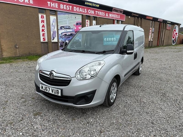 Used Vauxhall Combo 2017 for sale - 75592805: Photo 1