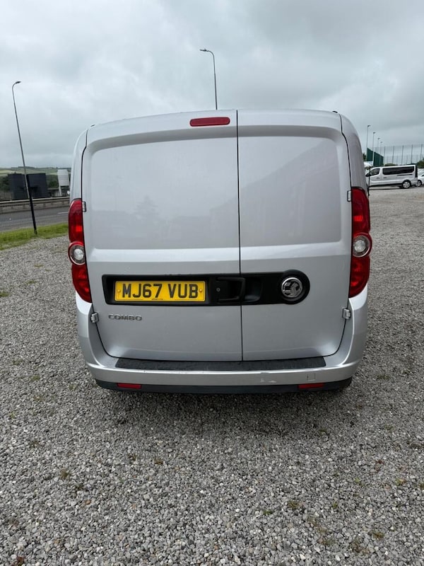 Used Vauxhall Combo 2017 for sale - 75592805: Photo 4