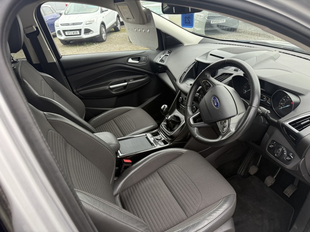 Used Ford Kuga 2017 for sale - 76492335: Photo 8