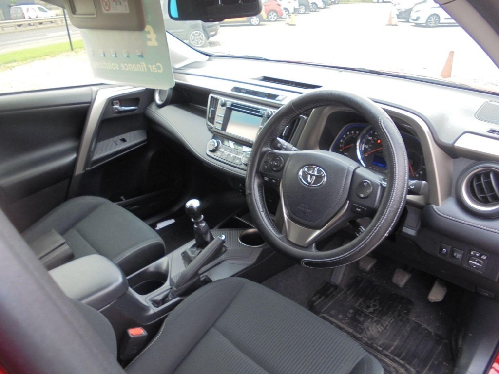 Used Toyota RAV4 2013 for sale - 76363477: Photo 9