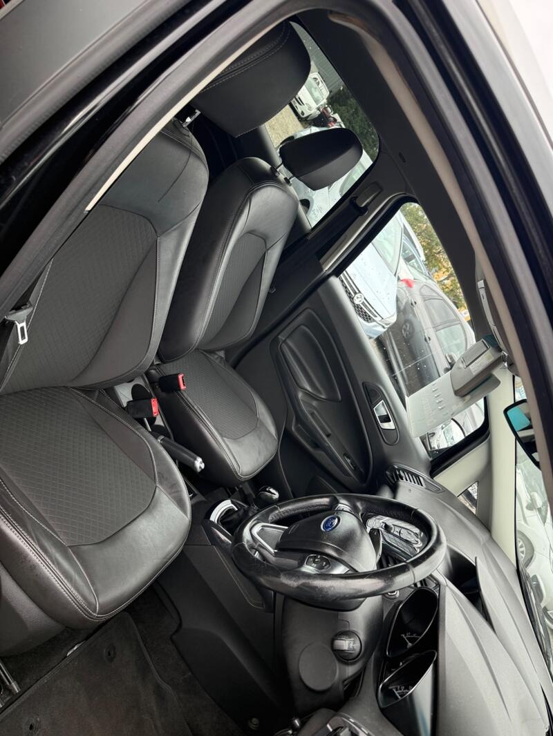 Used Ford Ecosport 2015 for sale - 76100950: Photo 5