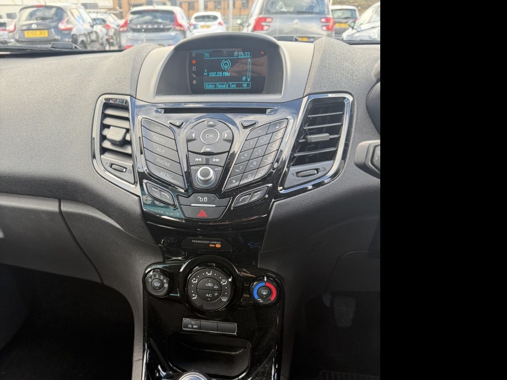 Used Ford Fiesta 2015 for sale - 76412437: Photo 7