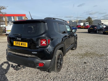 Used Jeep Renegade 2016 for sale - 76383262: Photo