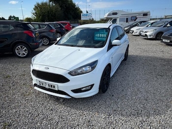 Used Ford Focus 2017 for sale - 76100918: Photo 3