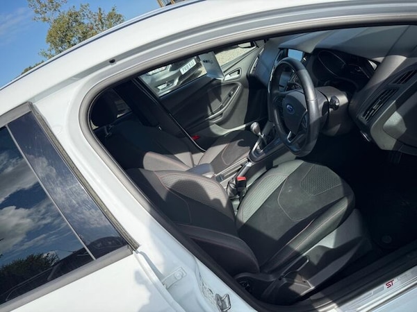 Used Ford Focus 2017 for sale - 76100918: Photo 6