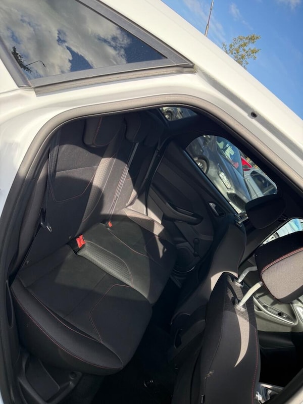 Used Ford Focus 2017 for sale - 76100918: Photo 7