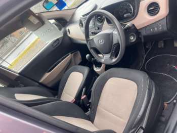 Used Hyundai i10 2015 for sale - 74729190: Photo