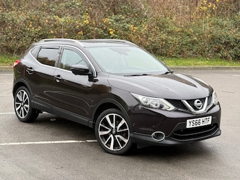 Used Nissan Qashqai 2017 for sale - 76554407: Photo