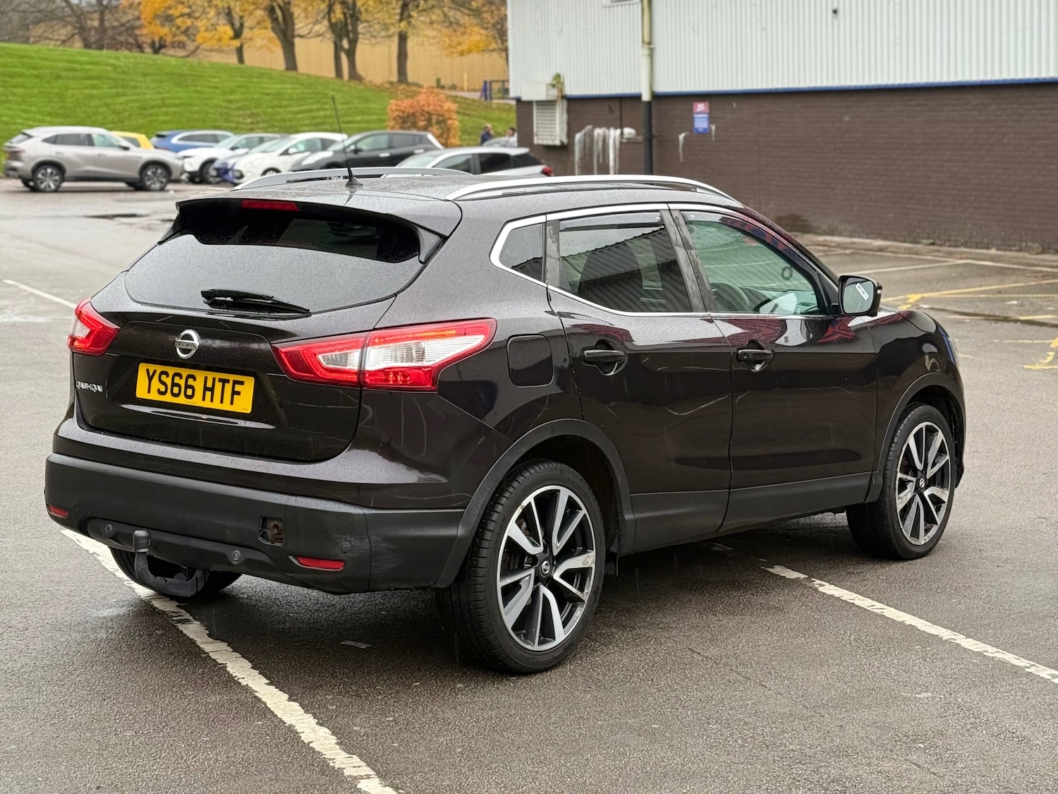 Used Nissan Qashqai 2017 for sale - 76554407: Photo 2