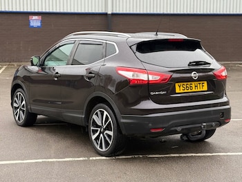 Used Nissan Qashqai 2017 for sale - 76554407: Photo