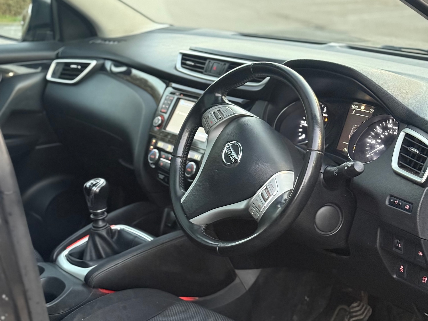 Used Nissan Qashqai 2017 for sale - 76603017: Photo 15