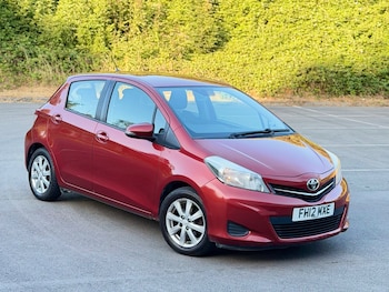 Used Toyota Yaris 2012 for sale - 79395333: Photo