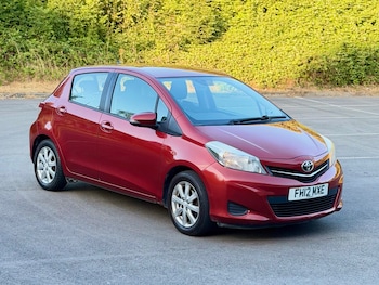 Used Toyota Yaris 2012 for sale - 79395333: Photo