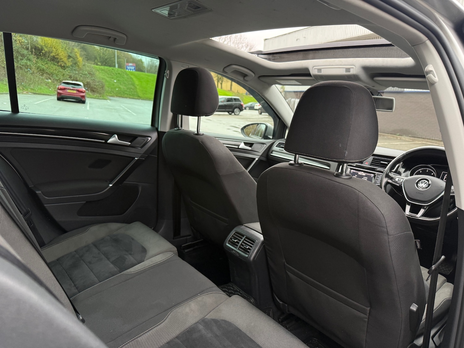 Used Volkswagen Golf 2014 for sale - 76712246: Photo 11