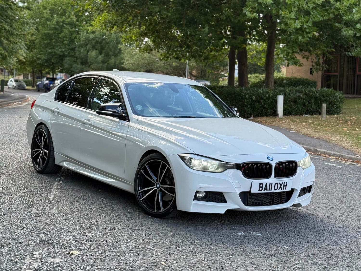 Used BMW 3 Series 2013 for sale - 77084318: Photo 2