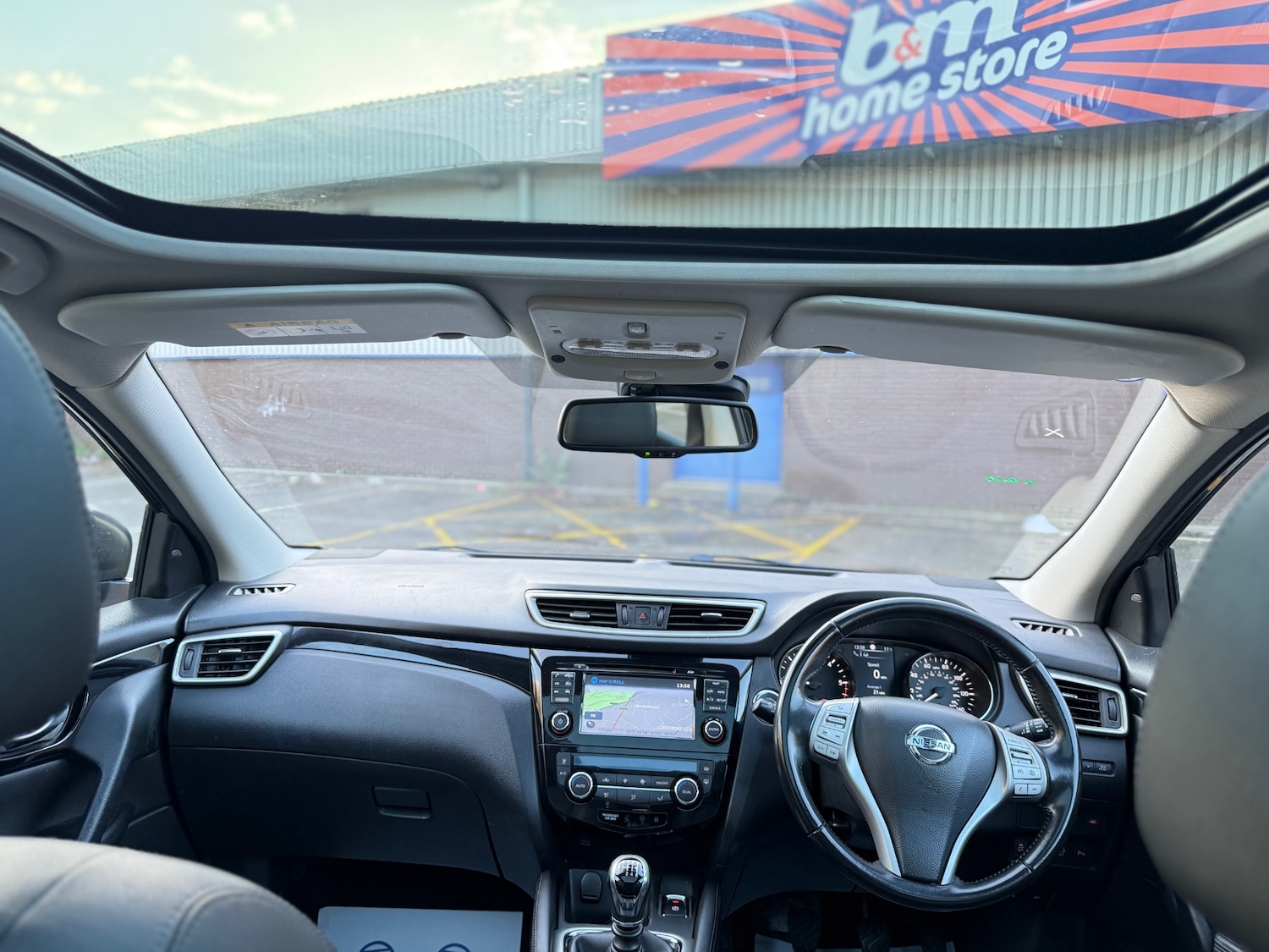 Used Nissan Qashqai 2015 for sale - 76798990: Photo 14