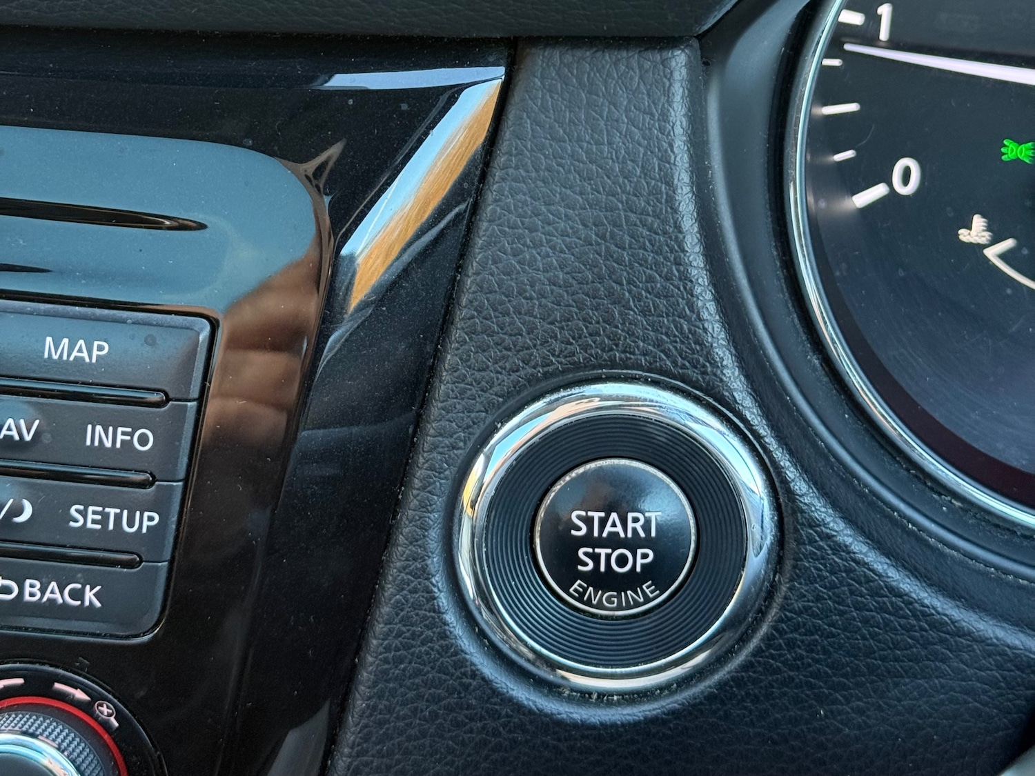 Used Nissan Qashqai 2015 for sale - 76798990: Photo 23