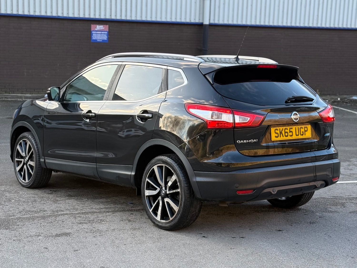 Used Nissan Qashqai 2015 for sale - 76798990: Photo 3