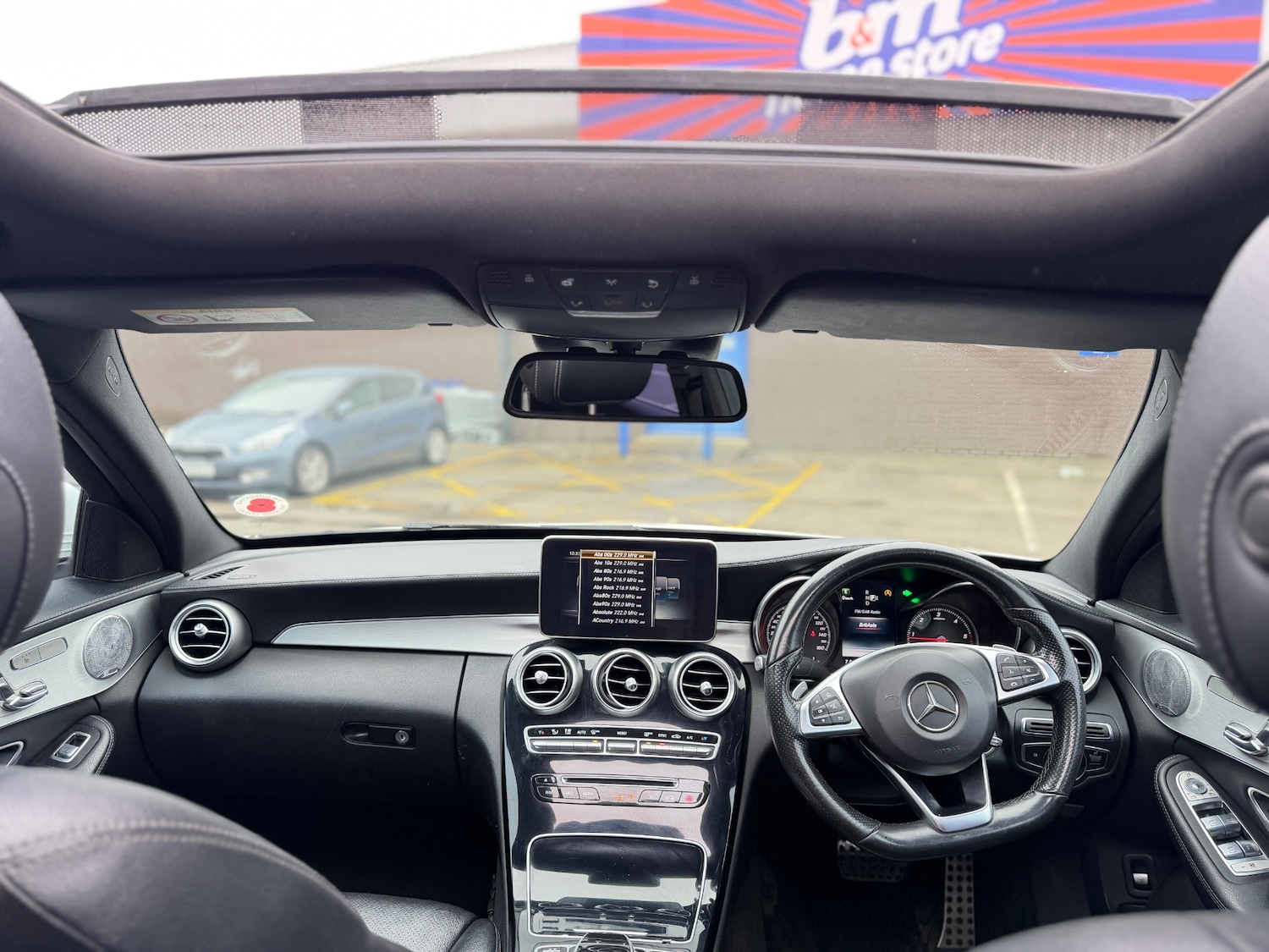 Used Mercedes-Benz C Class 2015 for sale - 77502725: Photo 11