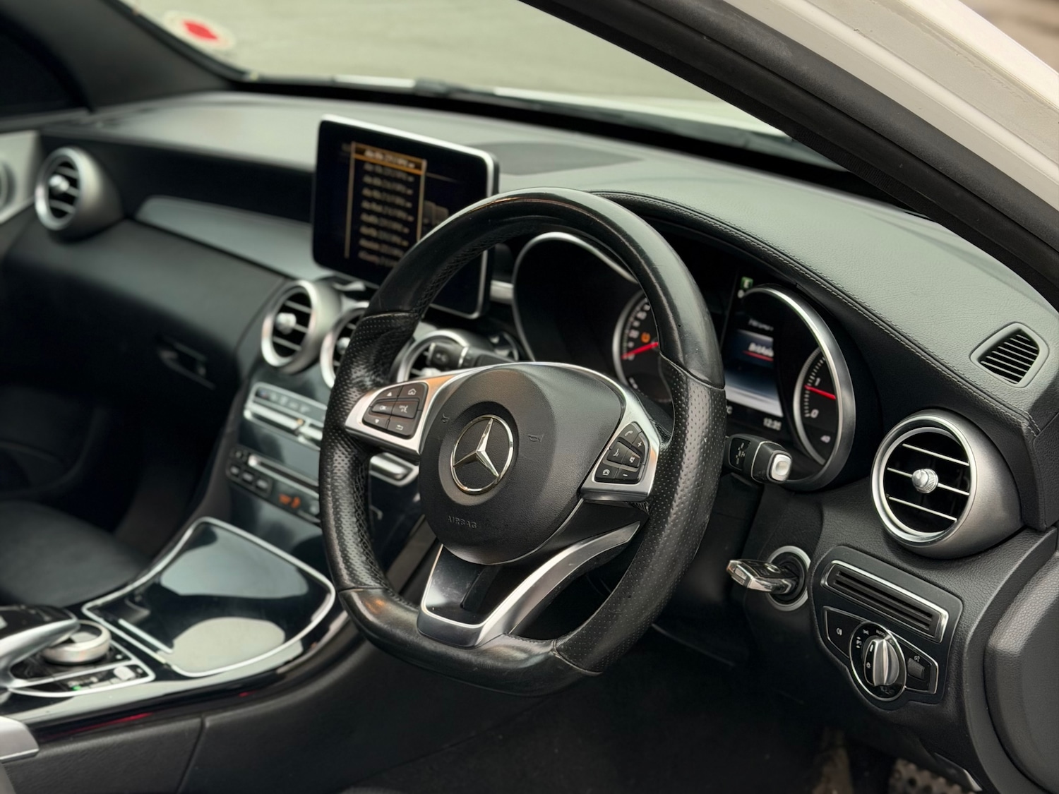 Used Mercedes-Benz C Class 2015 for sale - 77502725: Photo 18