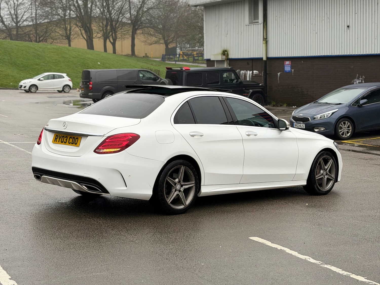 Used Mercedes-Benz C Class 2015 for sale - 77502725: Photo 4